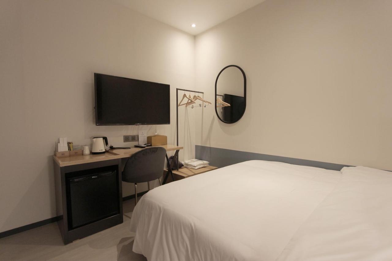 Seven Bricks Hotel Gwangyang  Exterior photo