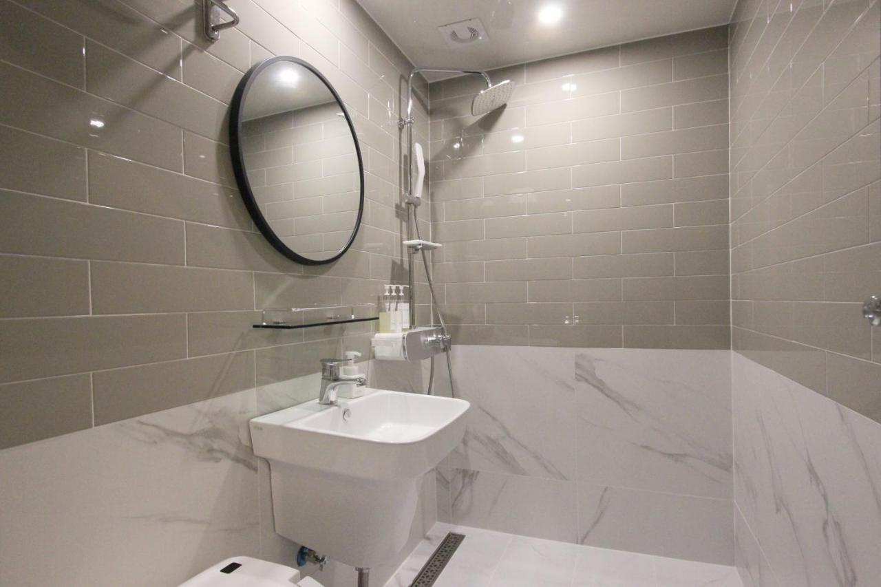 Seven Bricks Hotel Gwangyang  Exterior photo