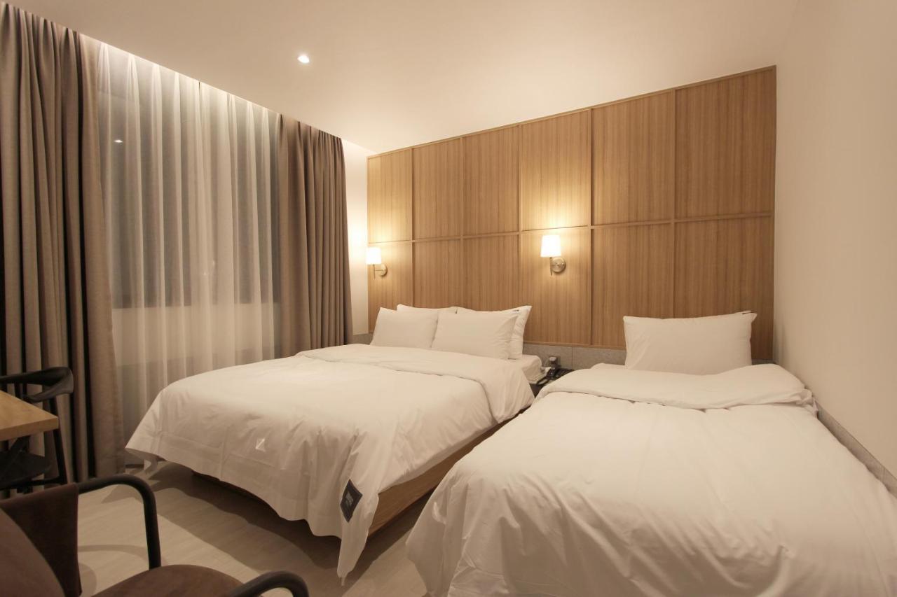 Seven Bricks Hotel Gwangyang  Exterior photo
